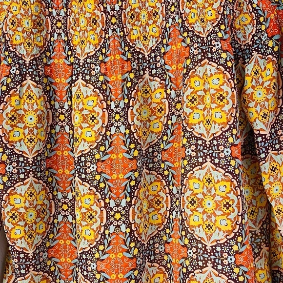 Sundance Silk Boho Long Sleeve Smocked Neckline Peasant Blouse Size M - Picture 5 of 7